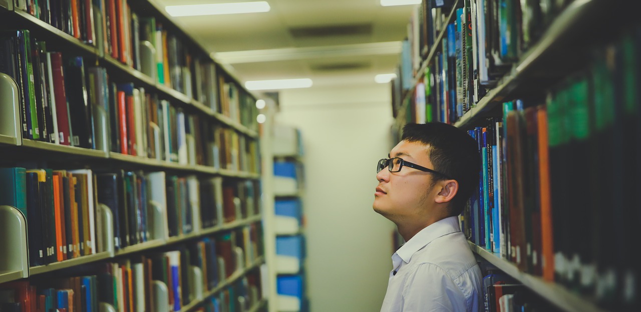 从校园步入社会，大学生活与个人成长的深度剖析——毕业登记表之我鉴