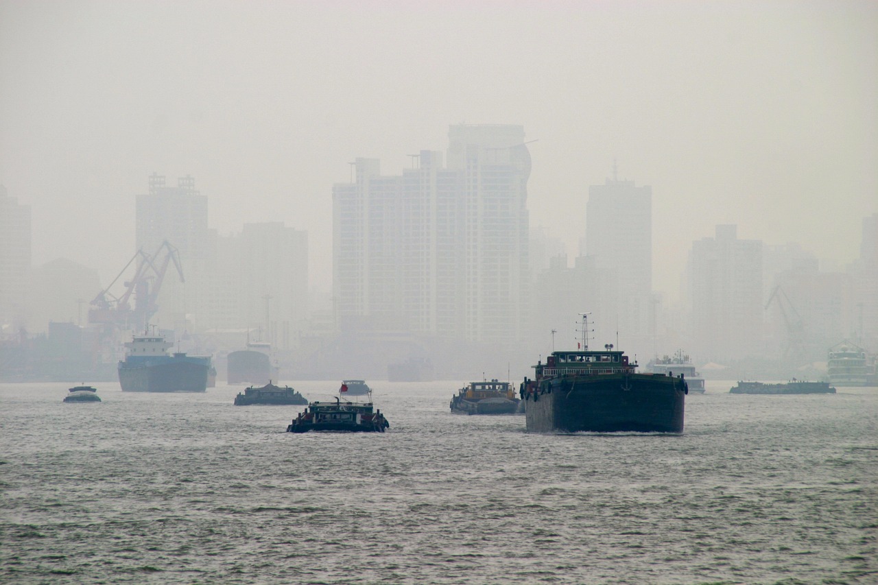 日本多地水体污染严重，现状、原因与治理措施